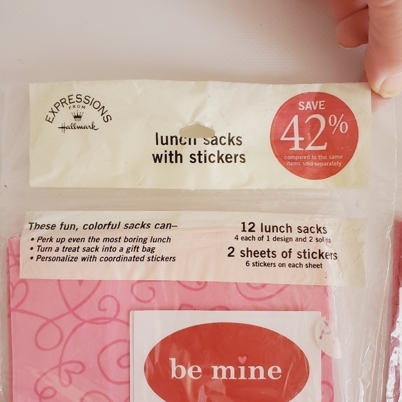 M01 * Hallmark Expressions Valentine's Lunch Sacks & Stickers Set of 3 NIP - Picture 3 of 3